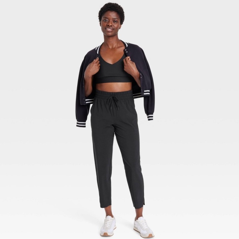 Clearance Bundle 2 for $25❗️ Women's Active Light High-Rise Taper Pants - Picture 2 of 3